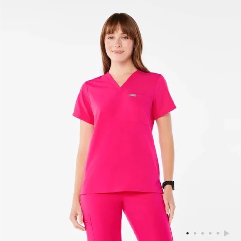 Figs shocking pink XL scrub set